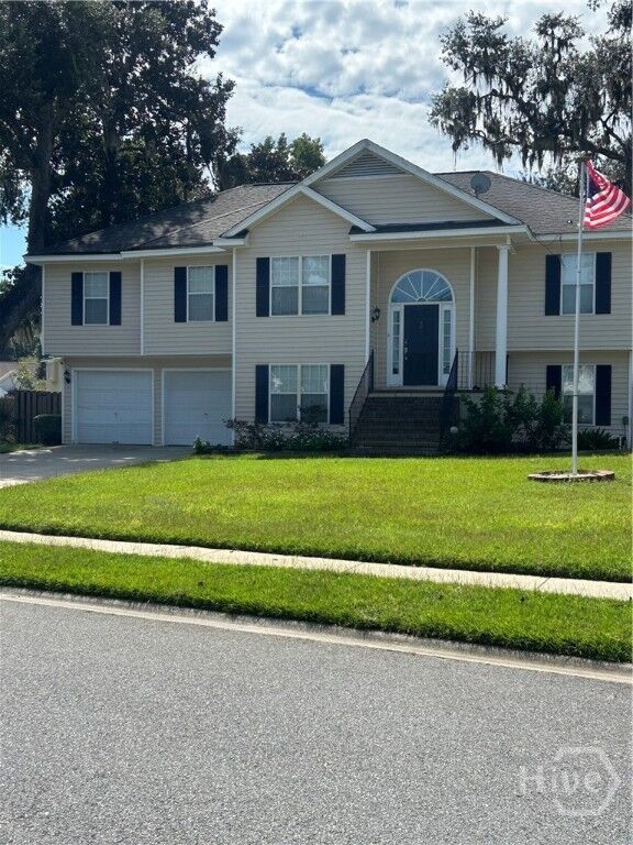 Property Photo:  127 Druid Circle  GA 31410 