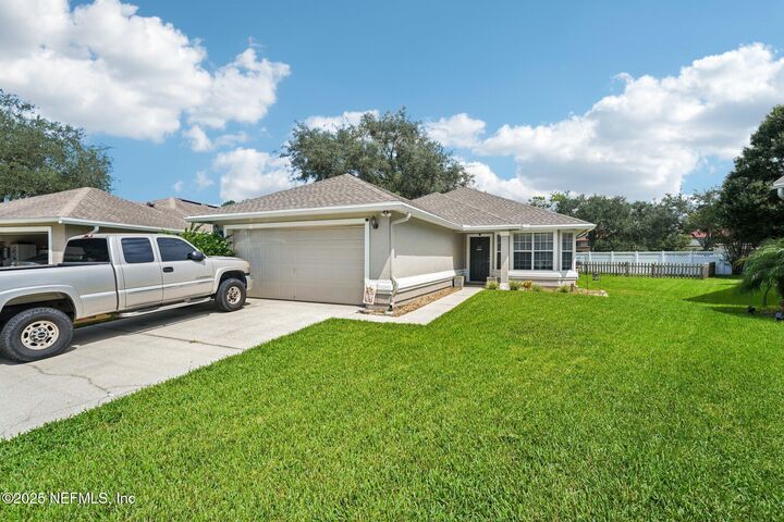 Property Photo: 1508 Avalon Court FL 32259