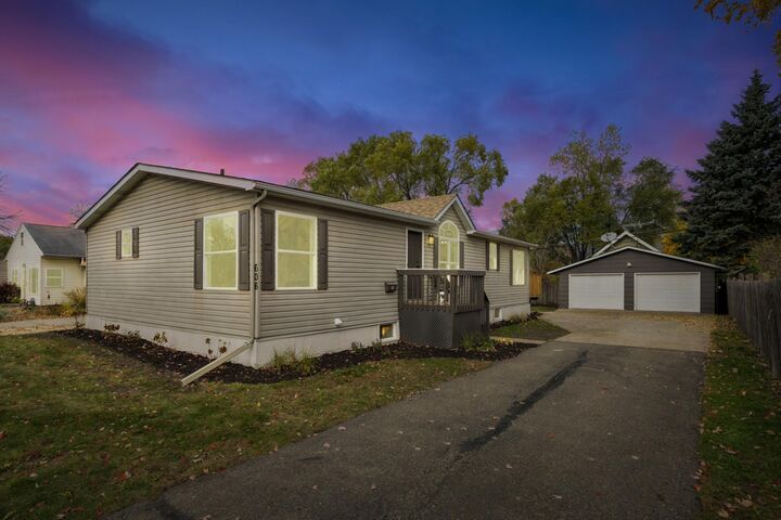 606 8th Street W  Hastings MN 55033 photo