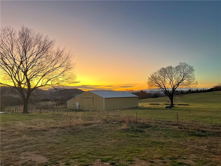 Property Photo: 1301 Eastview Drive AR 72616
