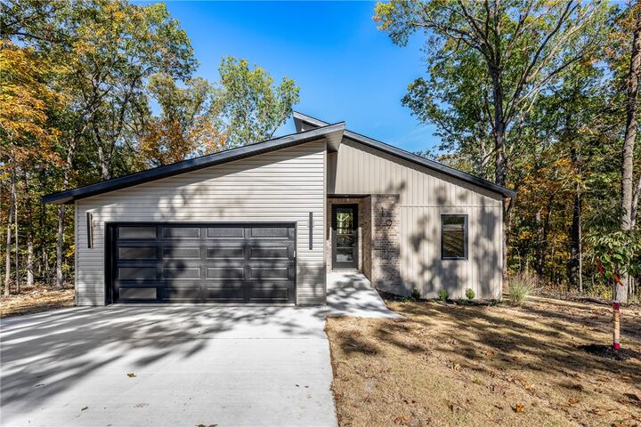 Property Photo: 19 Crawley Lane AR 72714