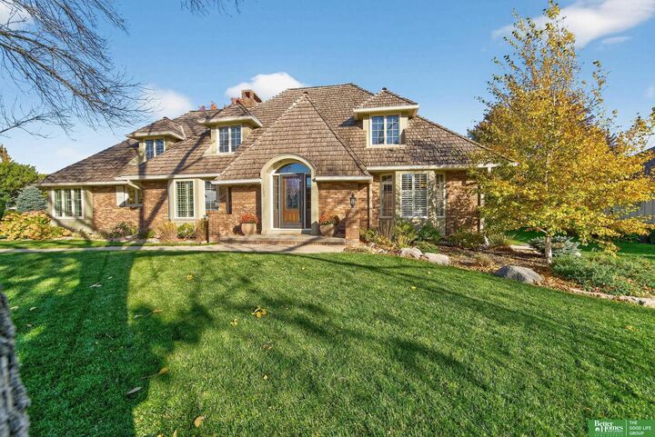 Property Photo: 1433 N 102 Avenue NE 68114