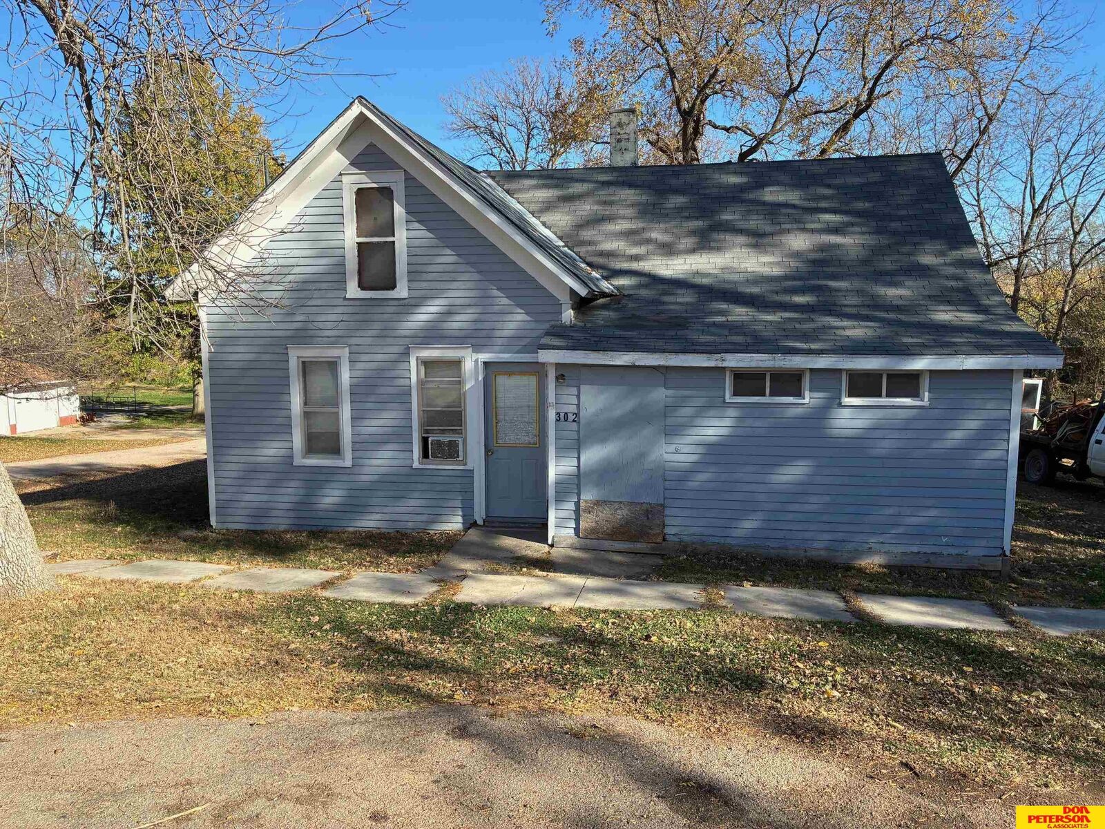 Property Photo:  302 Elm  NE 68014 