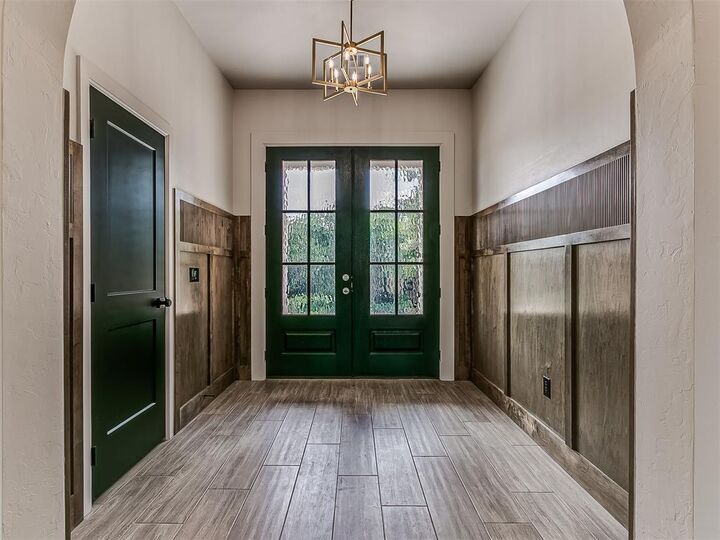 Property Photo: 12824 Hidden Trail OK 73007