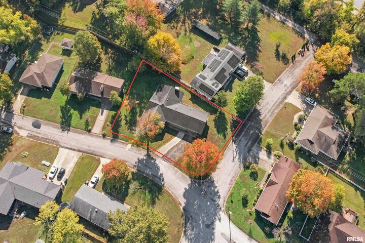 Property Photo:  301 Lakeshore Drive  IL 62918 