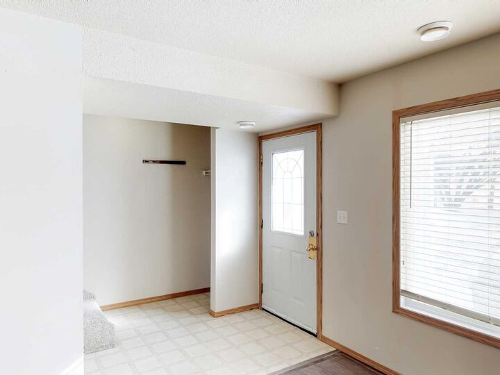 Property Photo: 10029 105 Avenue D AB T8V 1H2