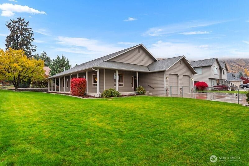 Property Photo: 537 Chrisand Lane WA 98801