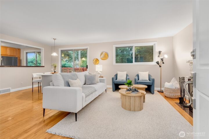 Property Photo: 14528 Ashworth Avenue N WA 98133