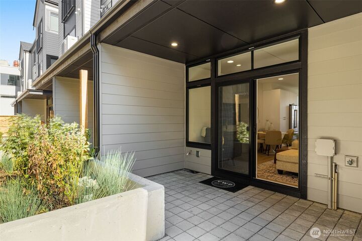 Property Photo: 8333 C 12th Avenue NW WA 98117