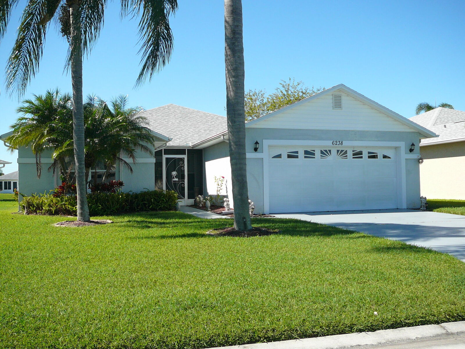 Property Photo: 6238 Alexandria Circle FL 34982