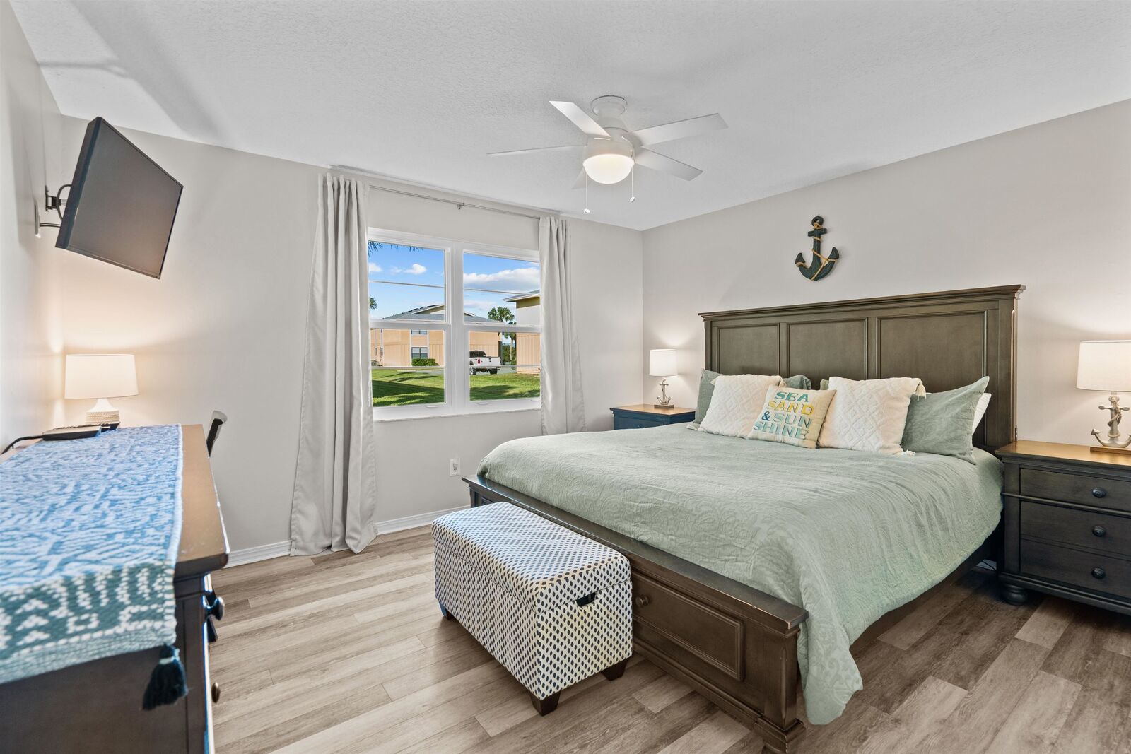 Property Photo: 17 Clipper Ct FL 32080