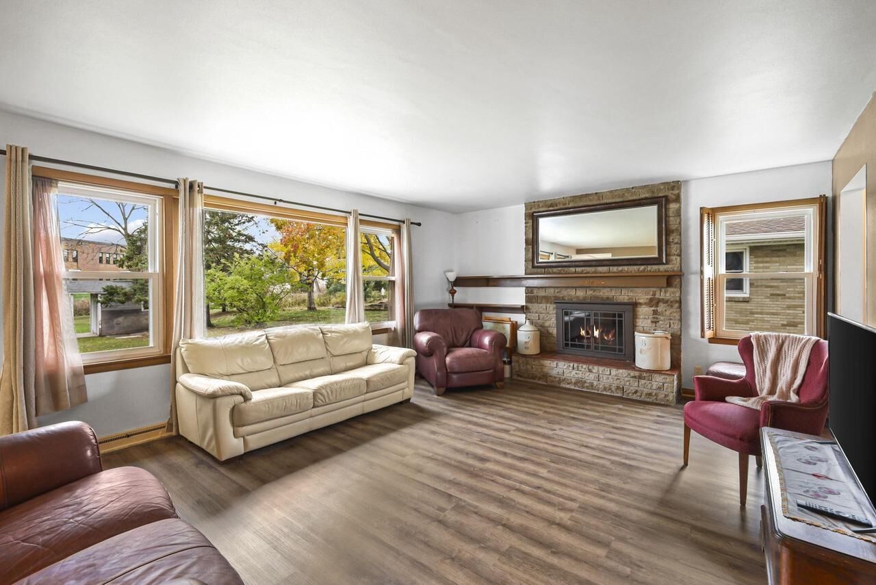 Property Photo: 210 Pleasant Drive WI 53597