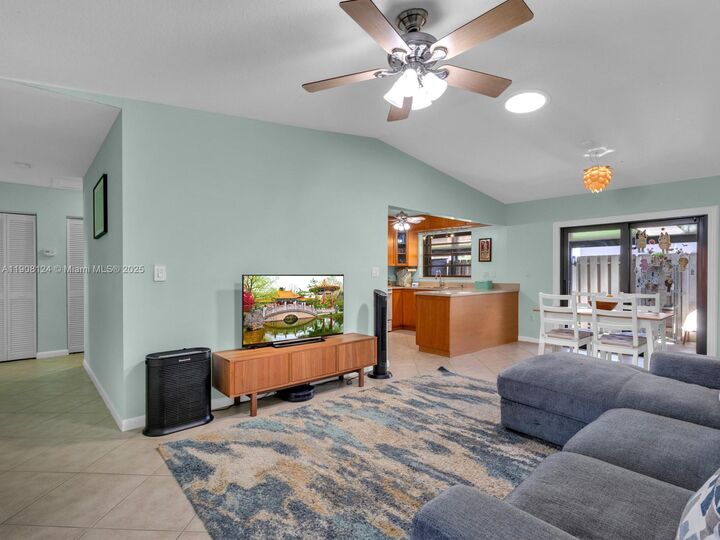 Property Photo: 5912 SW 112th Ter FL 33330