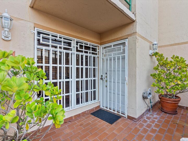 Property Photo: 11840 SW 18th Ter 94 FL 33175