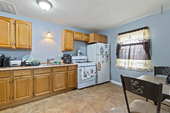 Property Photo: 82 Higbie Drive CT 06108