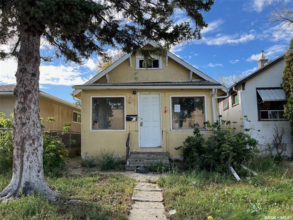 Photo de la propriété: 946 Angus Street SK S4T 1Y1