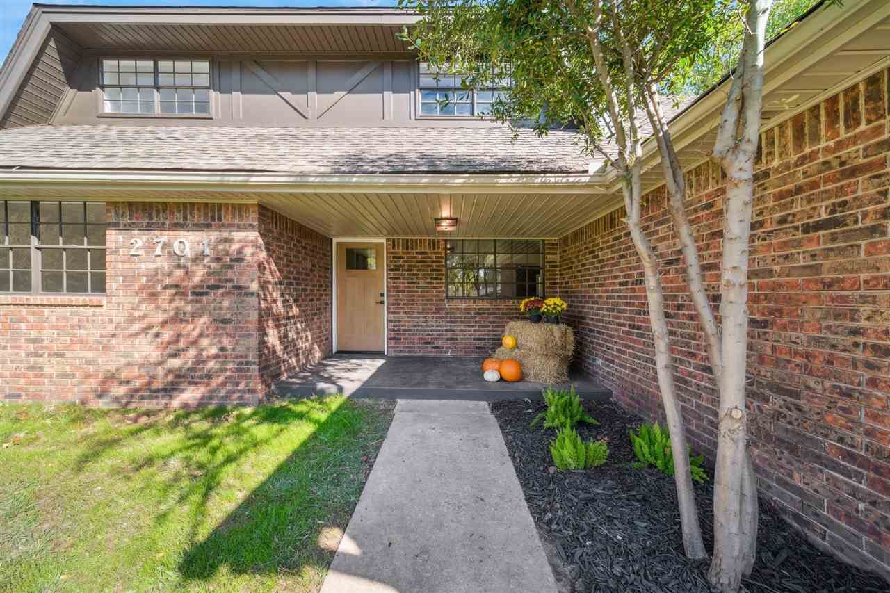 Property Photo: 2701 N Crescent Drive OK 74075