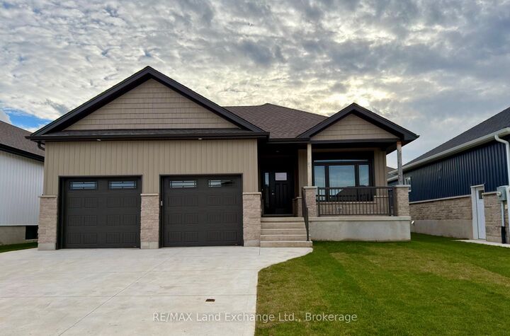 155 Westlinks Drive — photo 1