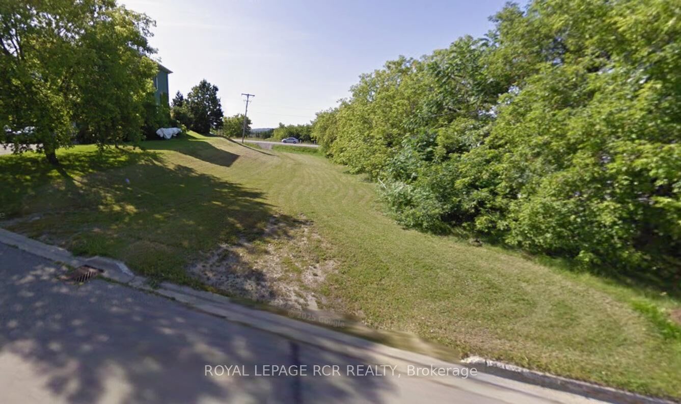 Property Photo:  9-11 Annamaria Drive  ON L4P 3H8 