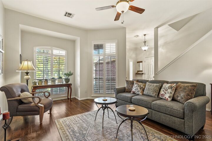 Property Photo:  3033 W Oakland Street  OK 74012 