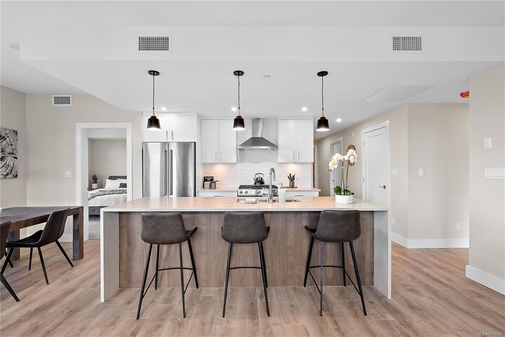 Property Photo:  2520 Hackett Cres 309  BC V8M 0B9 