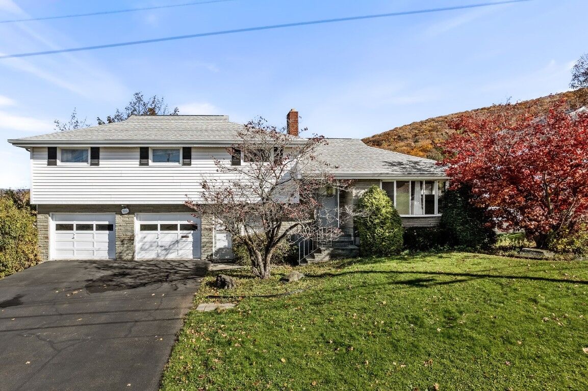 Property Photo: 721 Sequoia Ln NY 13850