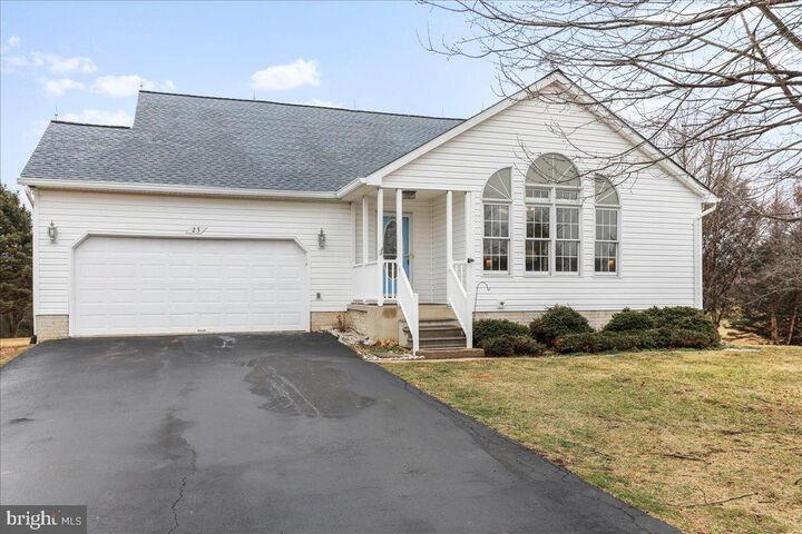 Property Photo: 23 Teakwood Court WV 25425
