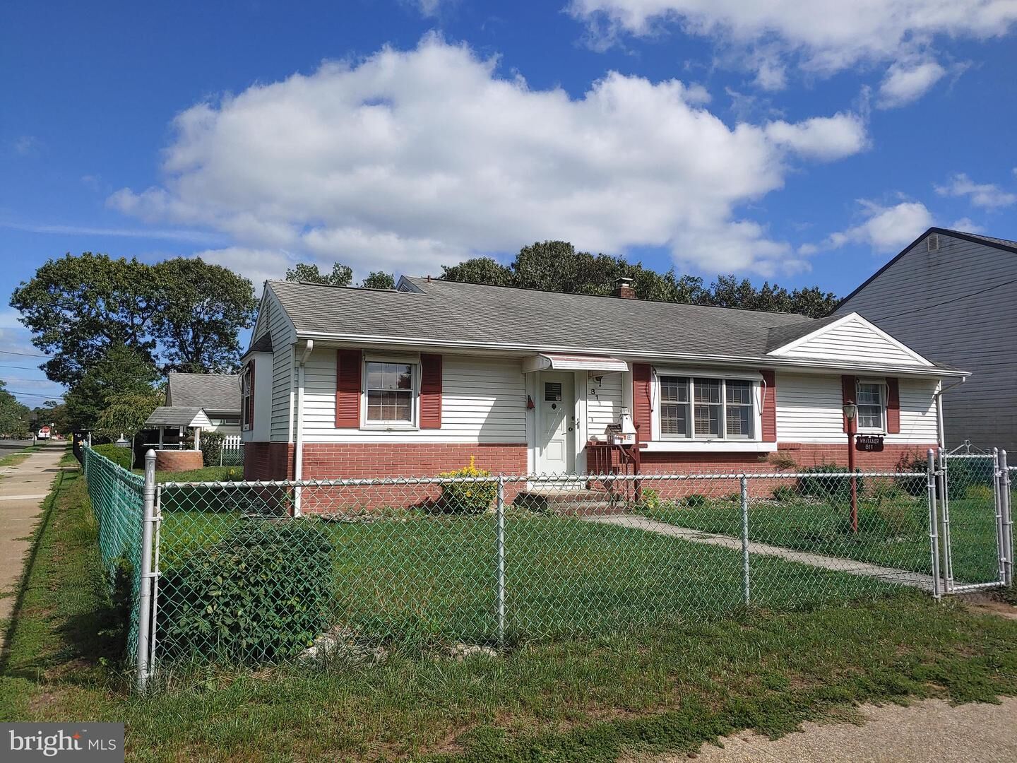 Property Photo:  811 N 7th St  NJ 08332 