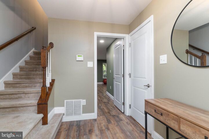 Property Photo:  13 Tailor Lane  NJ 08081 