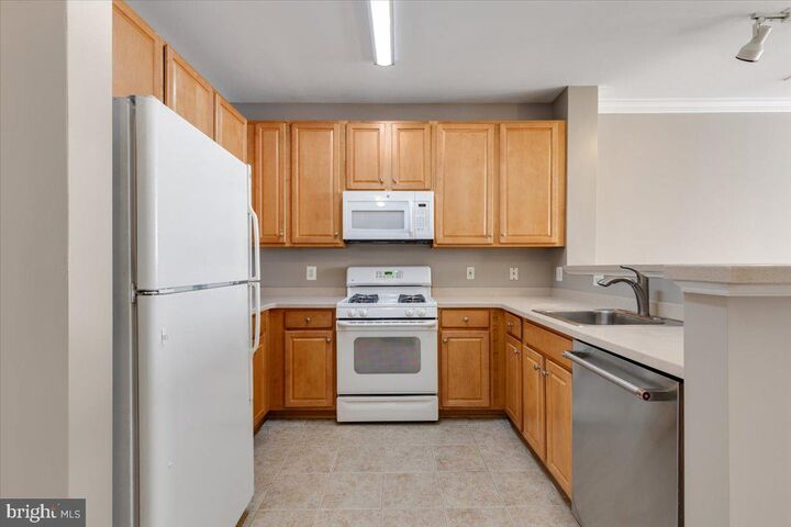 Property Photo: 12001 Market Street 257 VA 20190