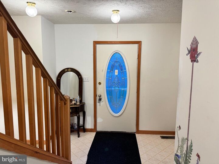 Property Photo: 1145 Chickadee Drive PA 18346