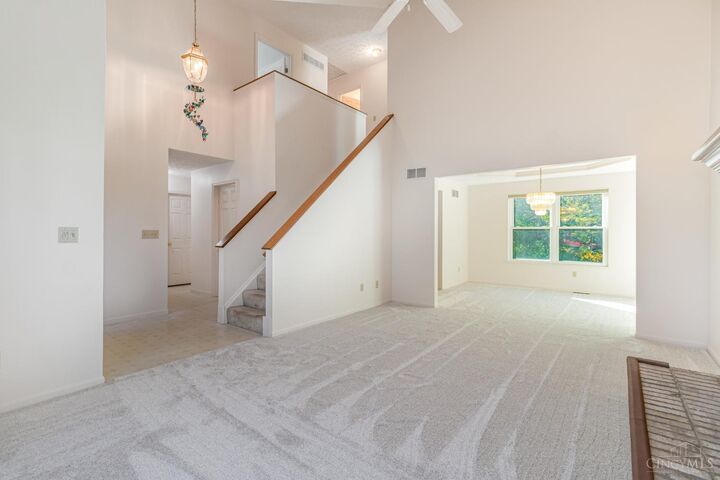 Property Photo:  5427 Cecilia Court  OH 45247 