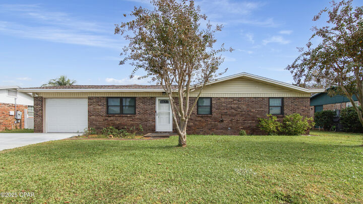 Property Photo: 107 S Charlene Drive FL 32404