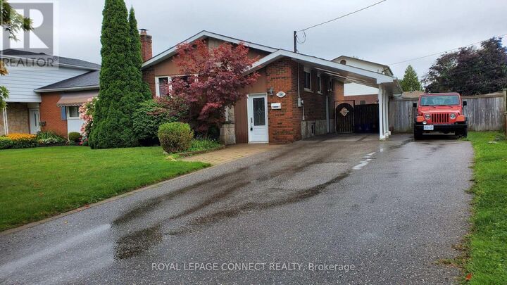 Property Photo:  1206 Wakefield Crescent Main  ON L1H 1V9 