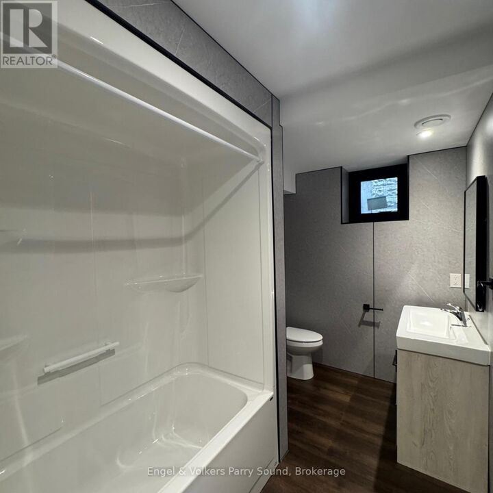 Property Photo:  57 James Street 101  ON P2A 1T5 