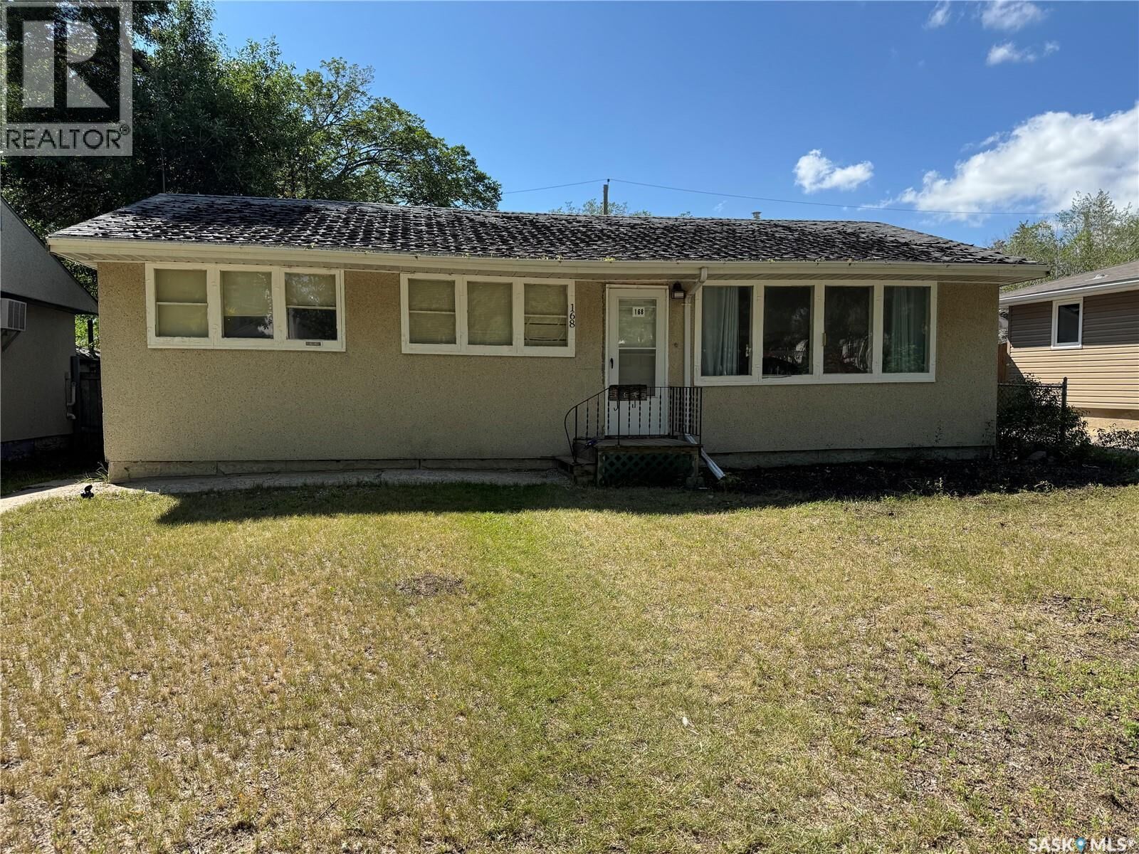 Property Photo:  168 Smith Street  SK S4R 2K6 