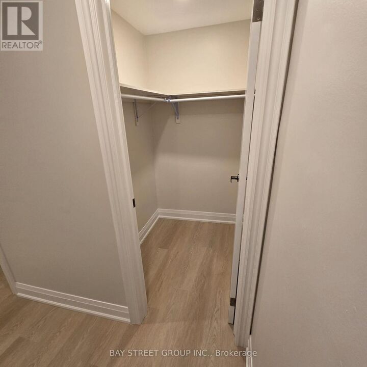 Property Photo:  129 Huntington Park Drive  ON L3T 7C8 