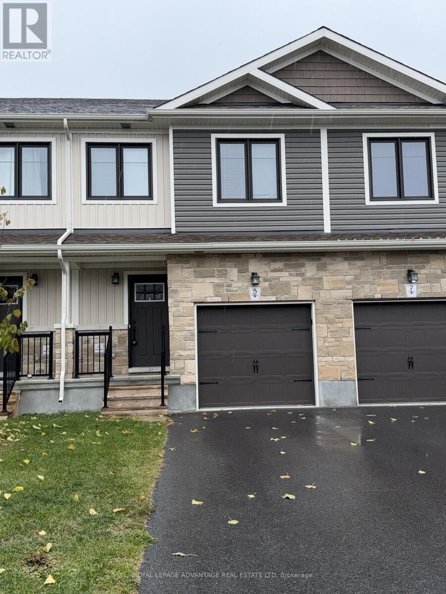 Photo de la propriété: 5 Staples Boulevard ON K7A 0A2