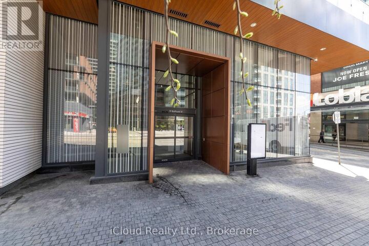 Property Photo:  19 Bathurst Street 2311  ON M5V 0N2 