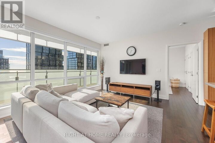 Property Photo:  80 John Street 3901  ON M5V 3X4 