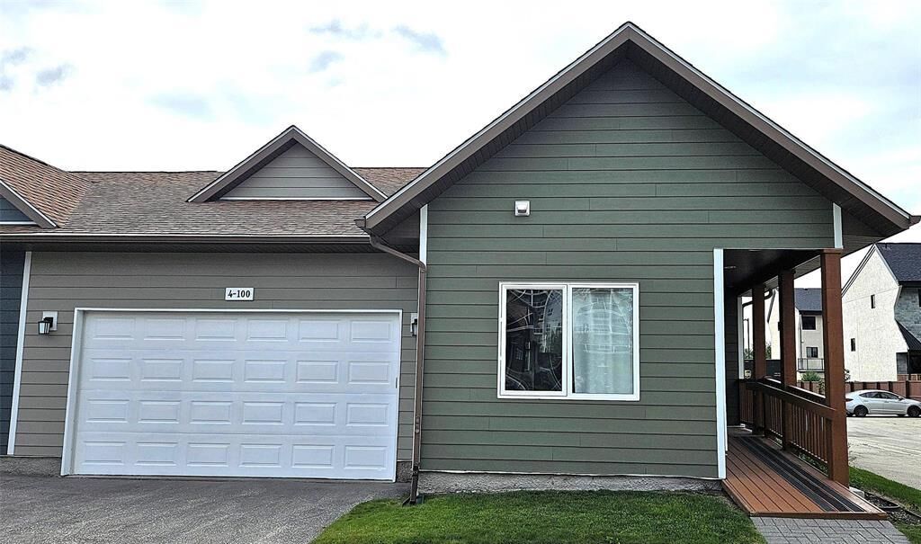 Property Photo:  100 Barnes Street  MB R3T 2R5 