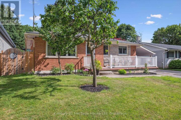 Property Photo:  17 Dalebrook Place  ON N1E 1A7 