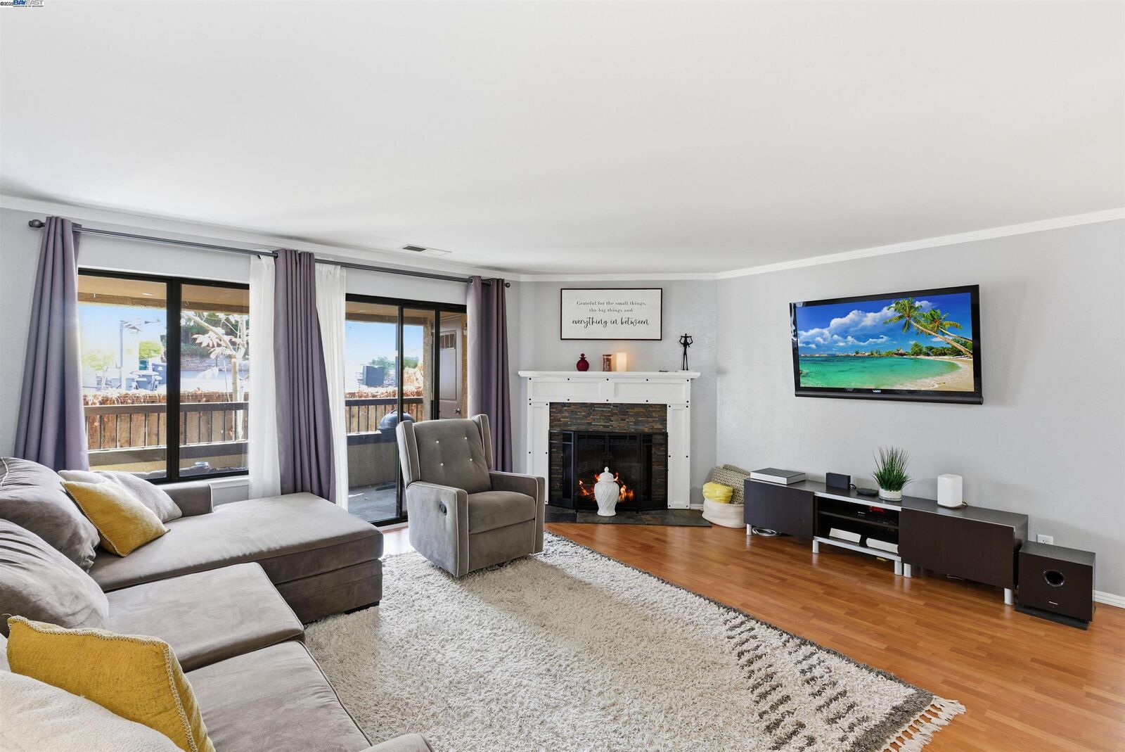 Property Photo: 26953 Hayward Blvd 105 CA 94542