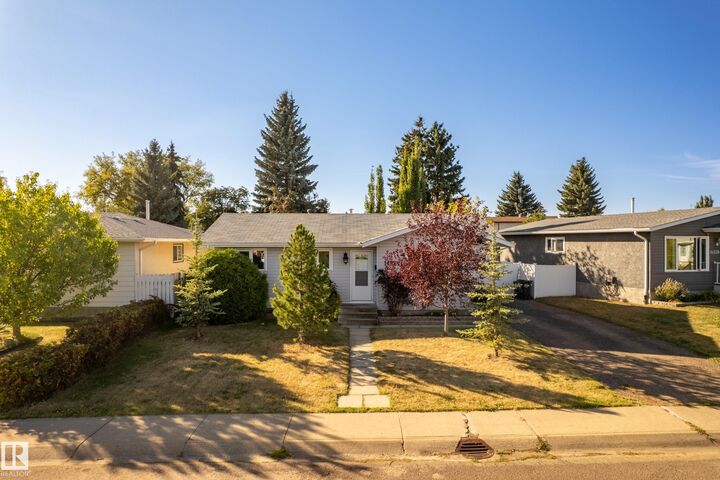 Photo de la propriété: 14524 21 Street NW AB T5Y 1T8