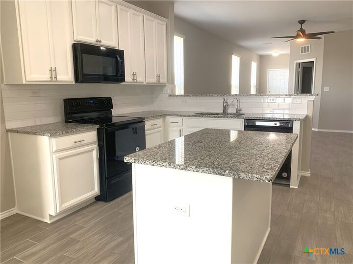 Property Photo: 365 Autumn Blaze TX 78130