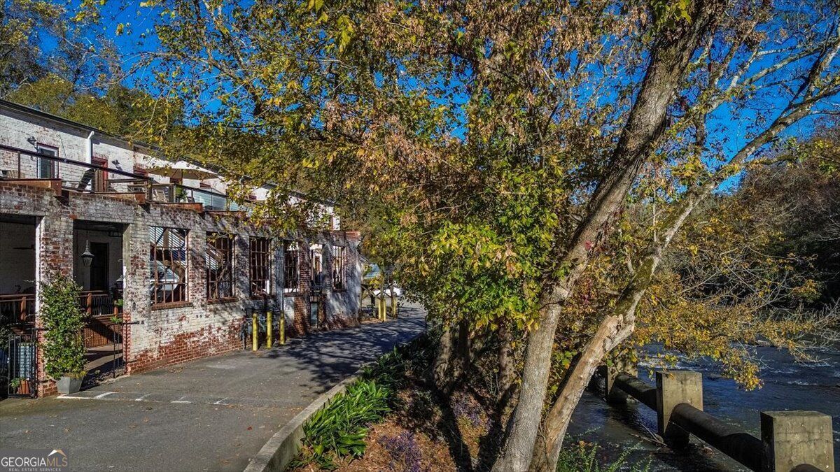 Property Photo:  585 White Circle 17  GA 30605 