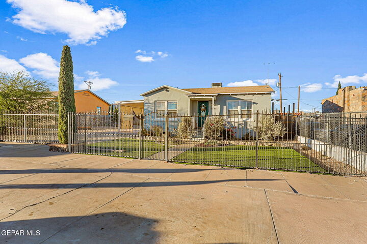 3921 Mobile Avenue  El Paso TX 79930 photo
