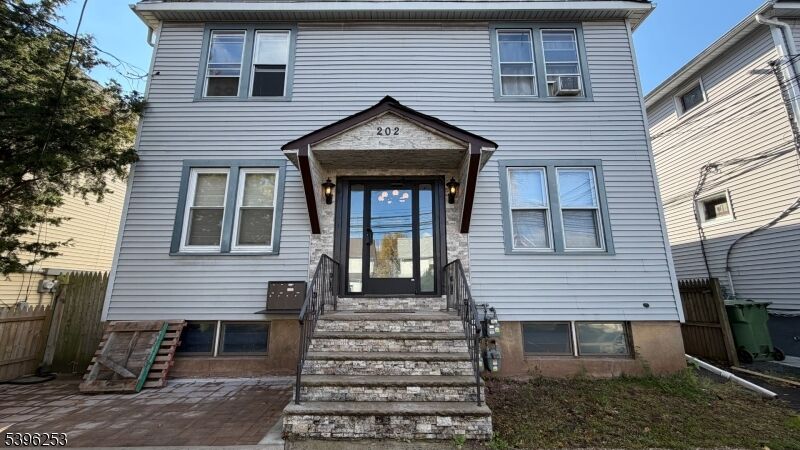 Property Photo: 202 S Stiles St 2L NJ 07036