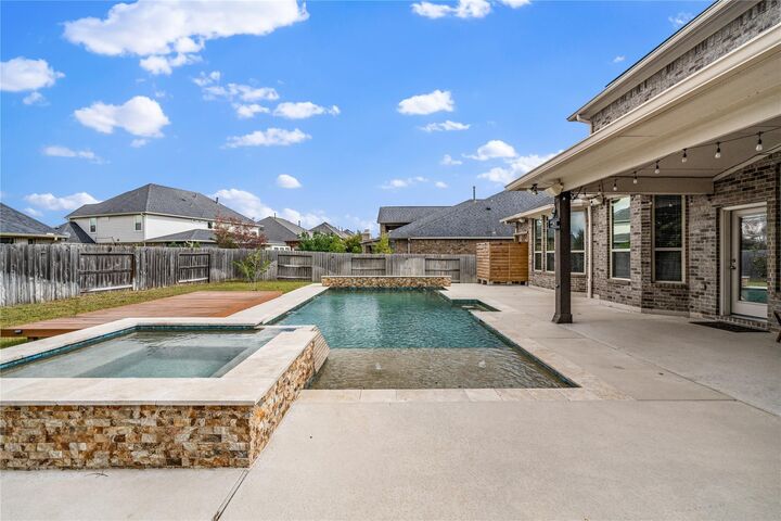 Property Photo: 29518 Sandstone Ledge Court TX 77494