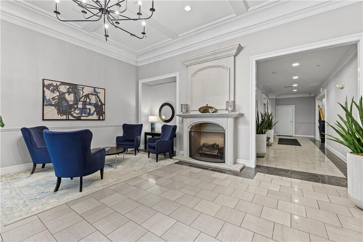 Property Photo:  2929 McGee Trafficway 305  MO 64108 